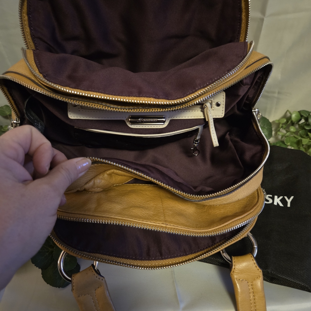B. Makowsky Genuine Leather Satchel Tan Brown Shoulder Bag w/ Dust Bag - Picture 10 of 17